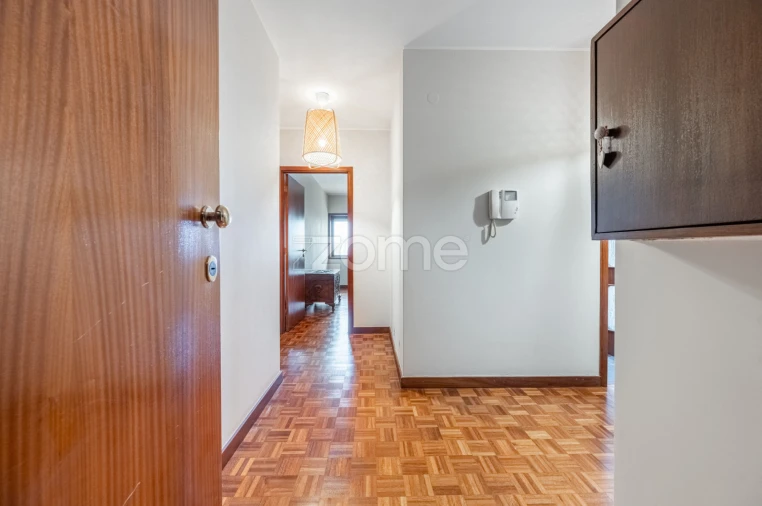 Apartamento T3 para Arrendamento em Bonfim Foto 4