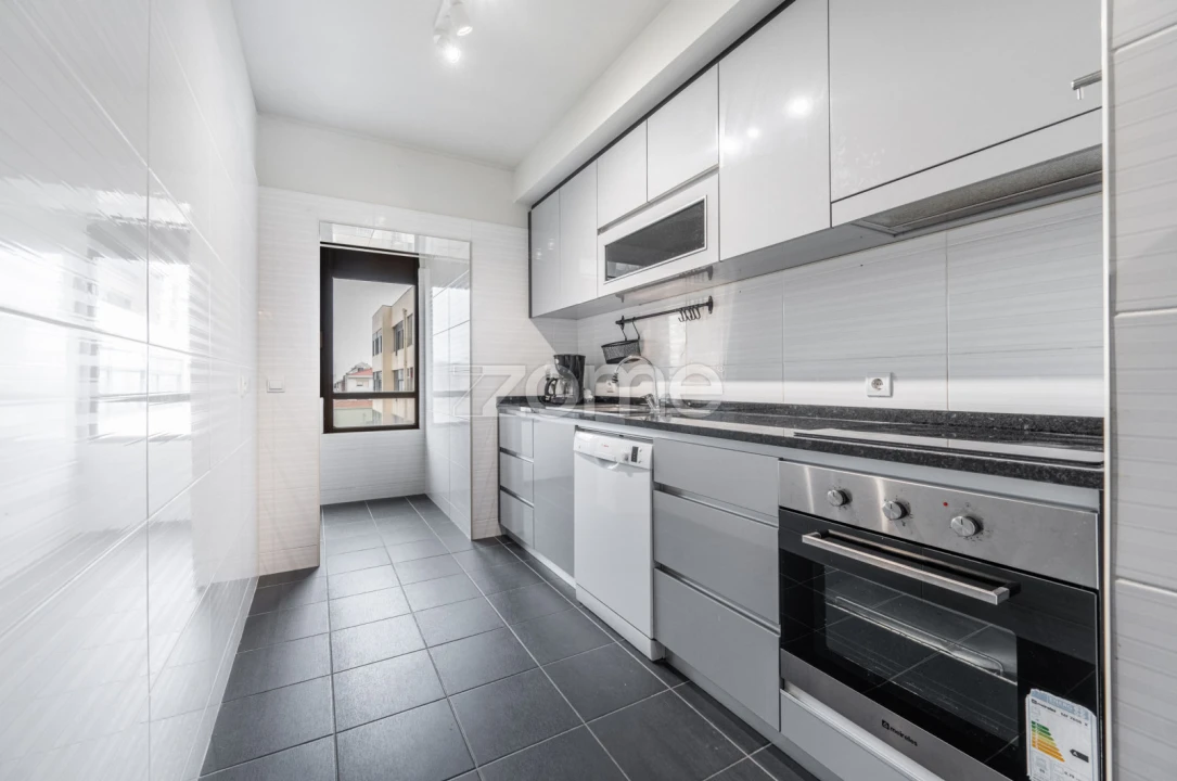 Apartamento T3 para Arrendamento em Bonfim Foto 1