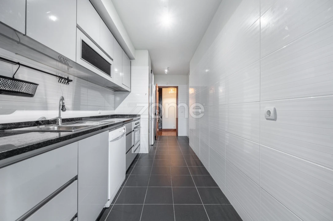 Apartamento T3 para Arrendamento em Bonfim Foto 5