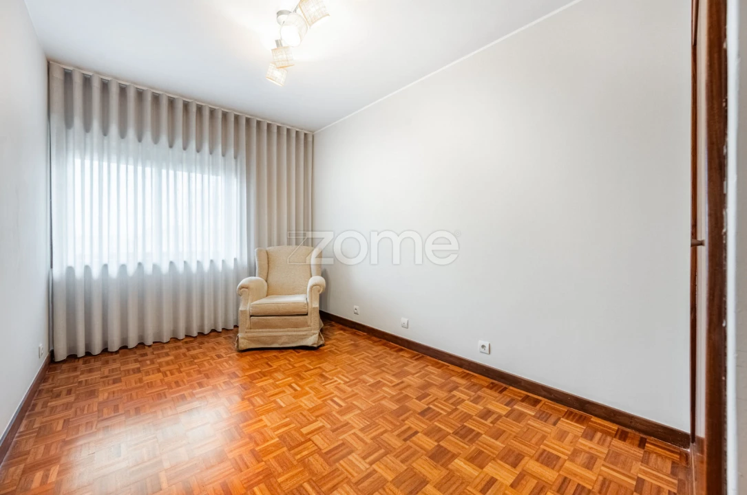 Apartamento T3 para Arrendamento em Bonfim Foto 16