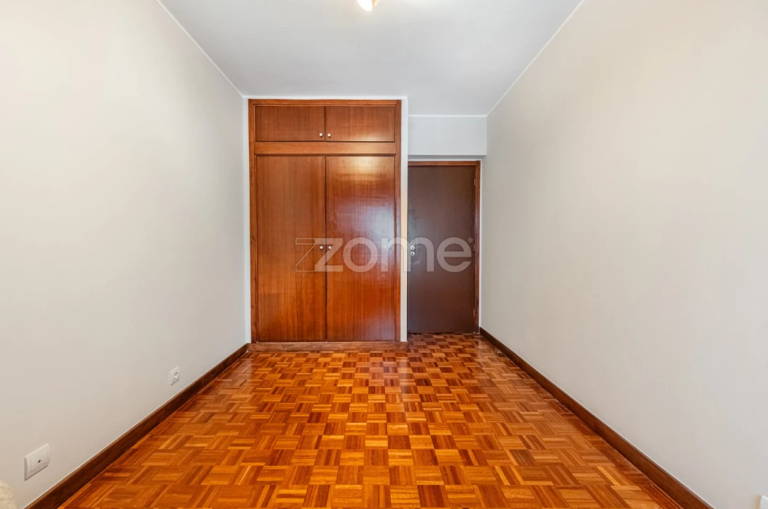 Apartamento T3 para Arrendamento em Bonfim Foto 17