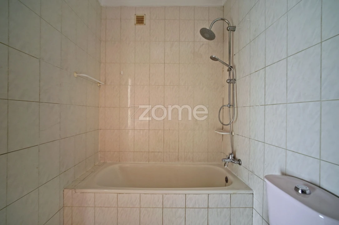 Apartamento T3 para Arrendamento em Braga (Maximinos, Sé e Cividade) Foto 32