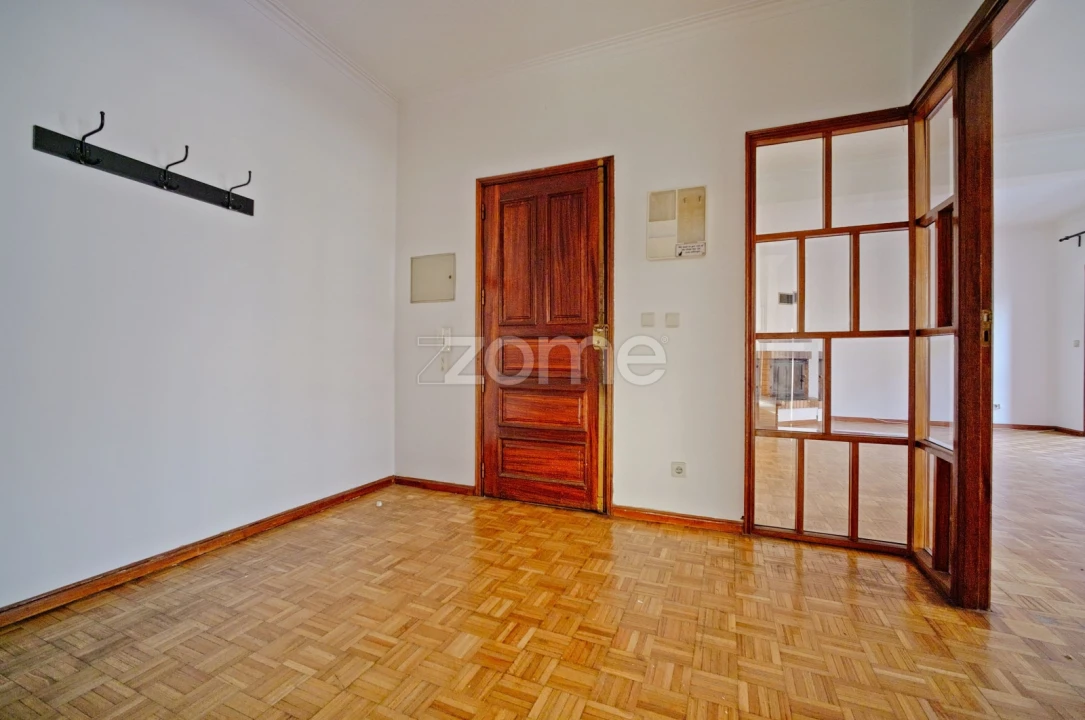 Apartamento T3 para Arrendamento em Braga (Maximinos, Sé e Cividade) Foto 3