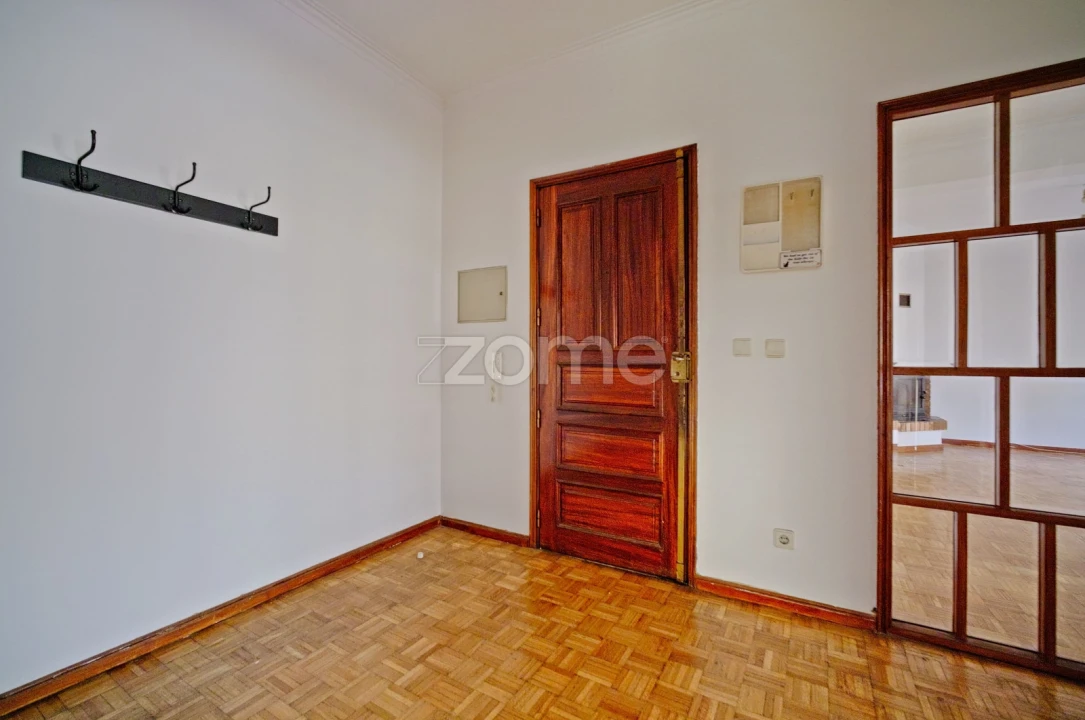 Apartamento T3 para Arrendamento em Braga (Maximinos, Sé e Cividade) Foto 4