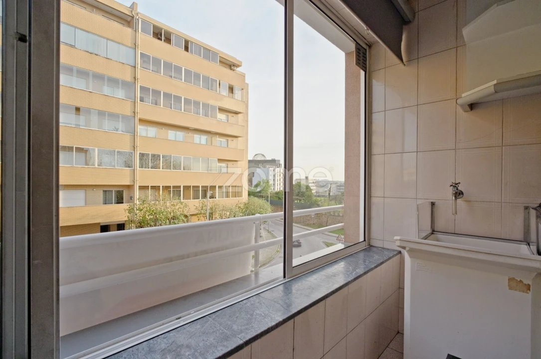 Apartamento T3 para Arrendamento em Braga (Maximinos, Sé e Cividade) Foto 13