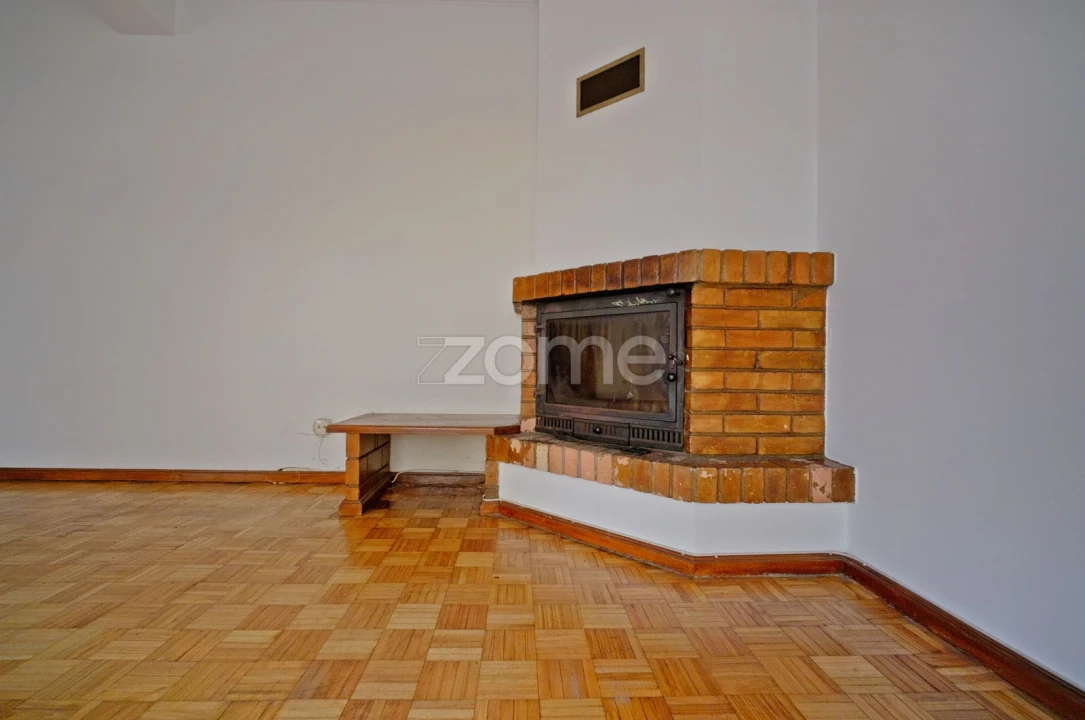 Apartamento T3 para Arrendamento em Braga (Maximinos, Sé e Cividade) Foto 9