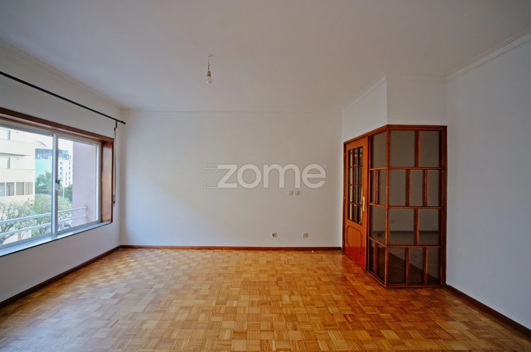 Apartamento T3 para Arrendamento em Braga (Maximinos, Sé e Cividade) Foto 11