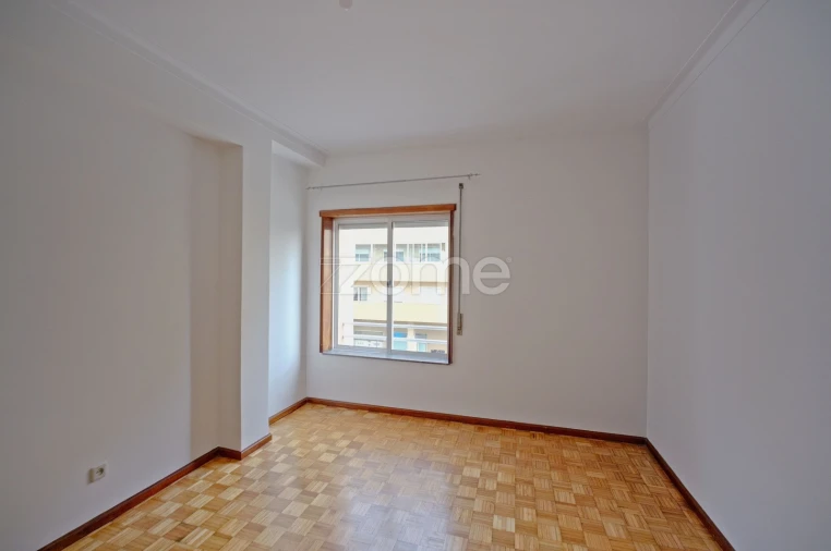 Apartamento T3 para Arrendamento em Braga (Maximinos, Sé e Cividade) Foto 29