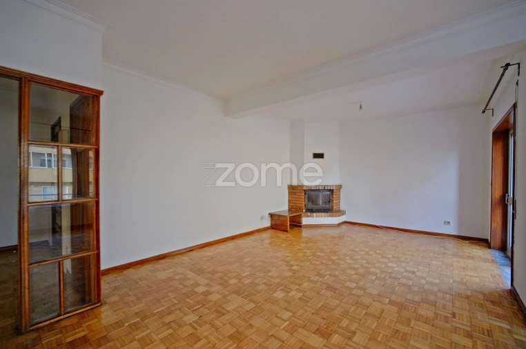 Apartamento T3 para Arrendamento em Braga (Maximinos, Sé e Cividade) Foto 7
