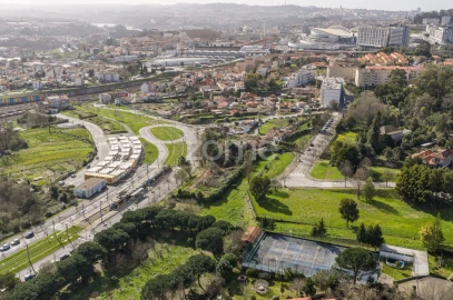 Terreno para Venda em Campanhã