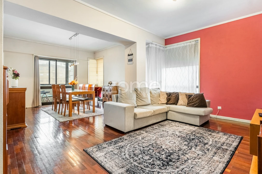 Apartamento T3 para Arrendamento em Mafamude e Vilar do Paraíso Foto 1