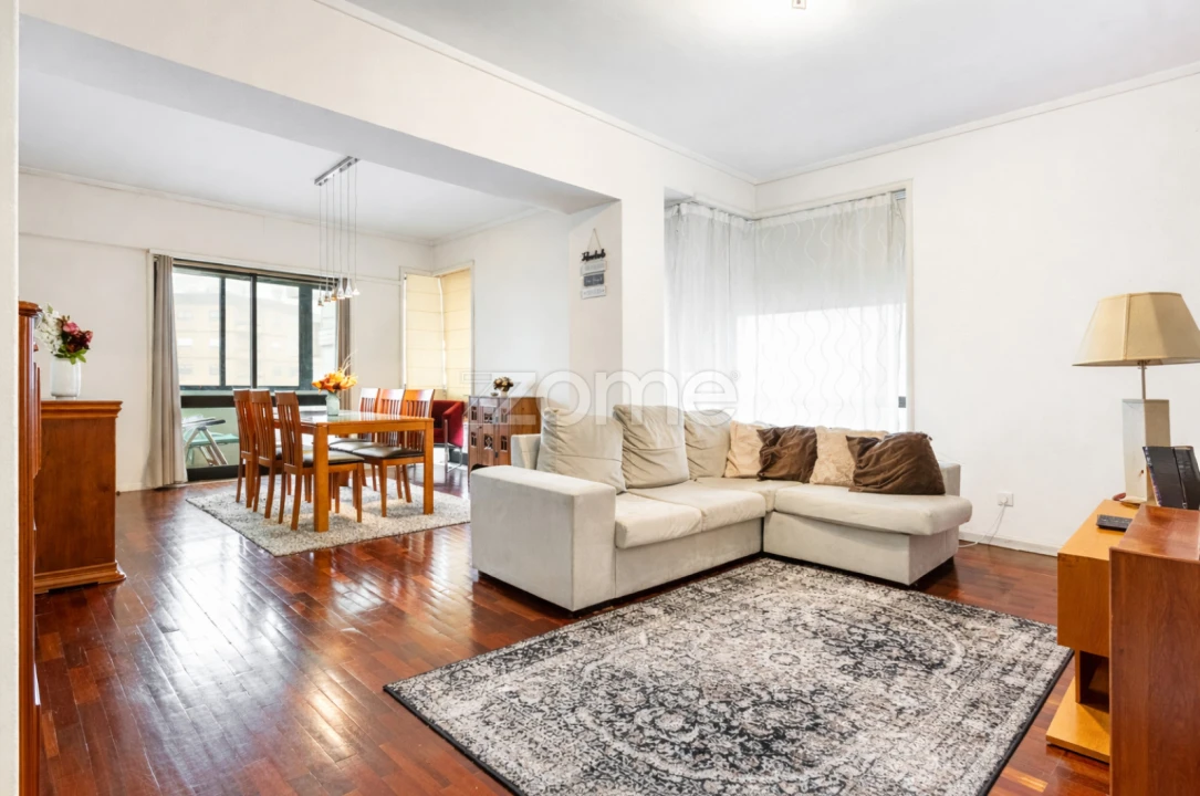 Apartamento T3 para Arrendamento em Mafamude e Vilar do Paraíso Foto 3