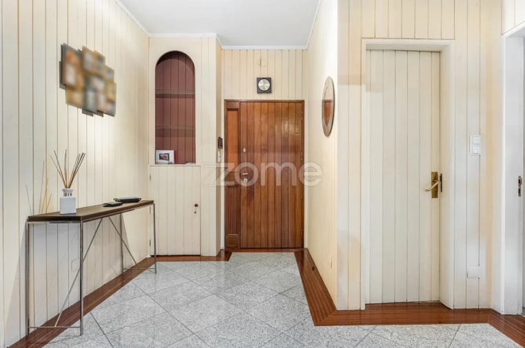 Apartamento T3 para Arrendamento em Mafamude e Vilar do Paraíso Foto 5
