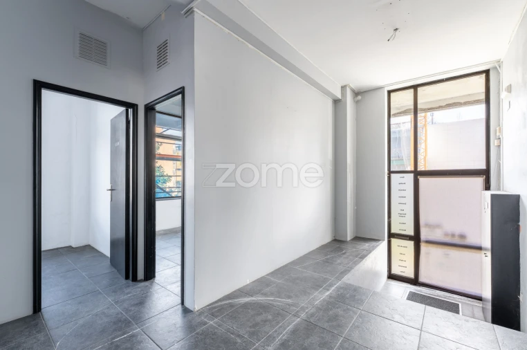 Negócio para Venda em Santa Marinha e São Pedro da Afurada Foto 11