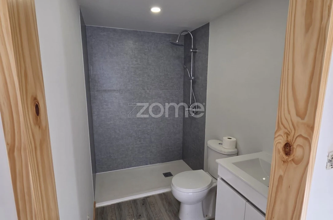 Apartamento T9 para Venda em Santa Maria da Feira, Travanca, Sanfins e Espargo Foto 3