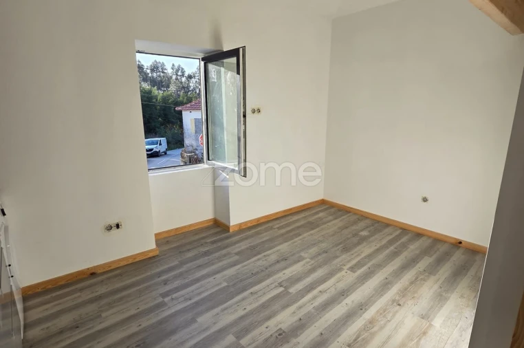 Apartamento T9 para Venda em Santa Maria da Feira, Travanca, Sanfins e Espargo Foto 8