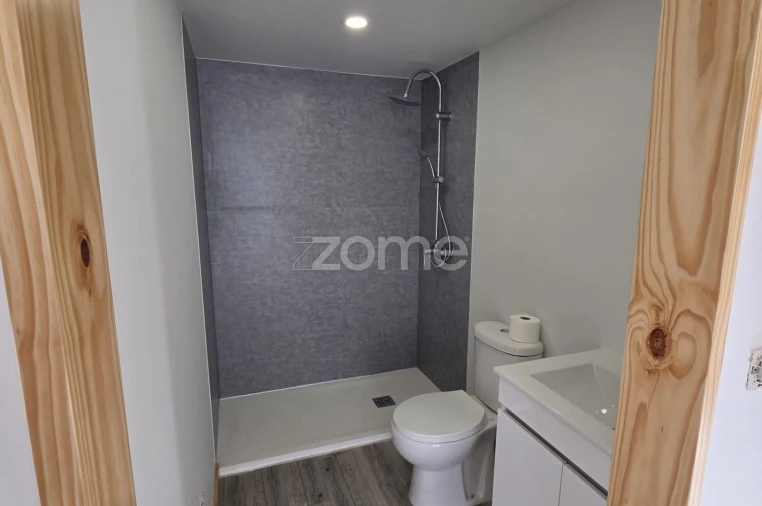 Apartamento T9 para Venda em Santa Maria da Feira, Travanca, Sanfins e Espargo Foto 3