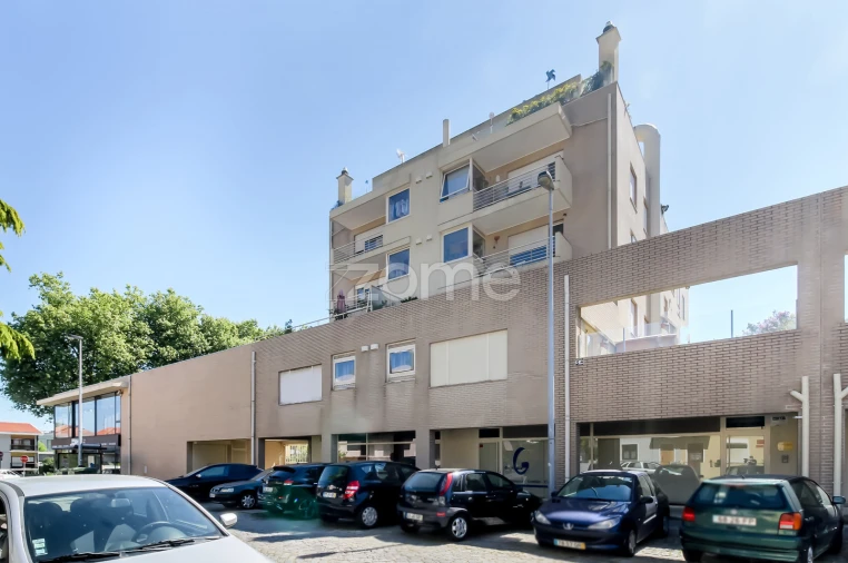 Apartamento T1 para Arrendamento em Ramalde Foto 2