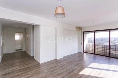 Apartamento T2 para Arrendamento em Ramalde