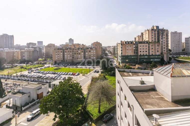 Apartamento T2 para Arrendamento em Ramalde Foto 12