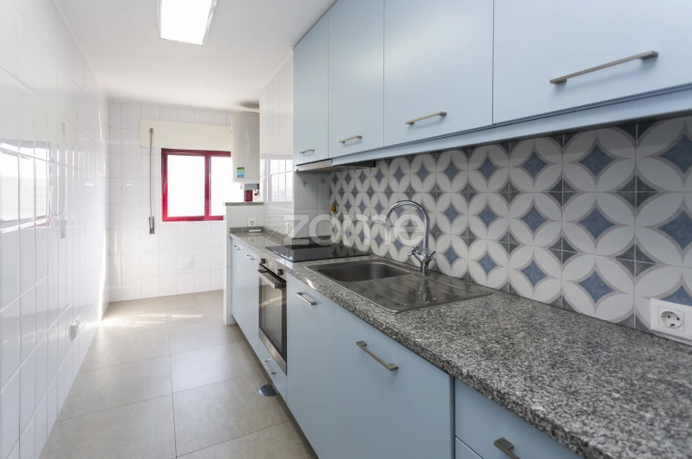 Apartamento T2 para Arrendamento em Ramalde Foto 13
