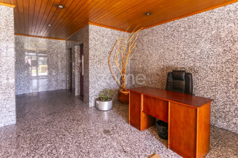 Apartamento T2 para Arrendamento em Ramalde Foto 29