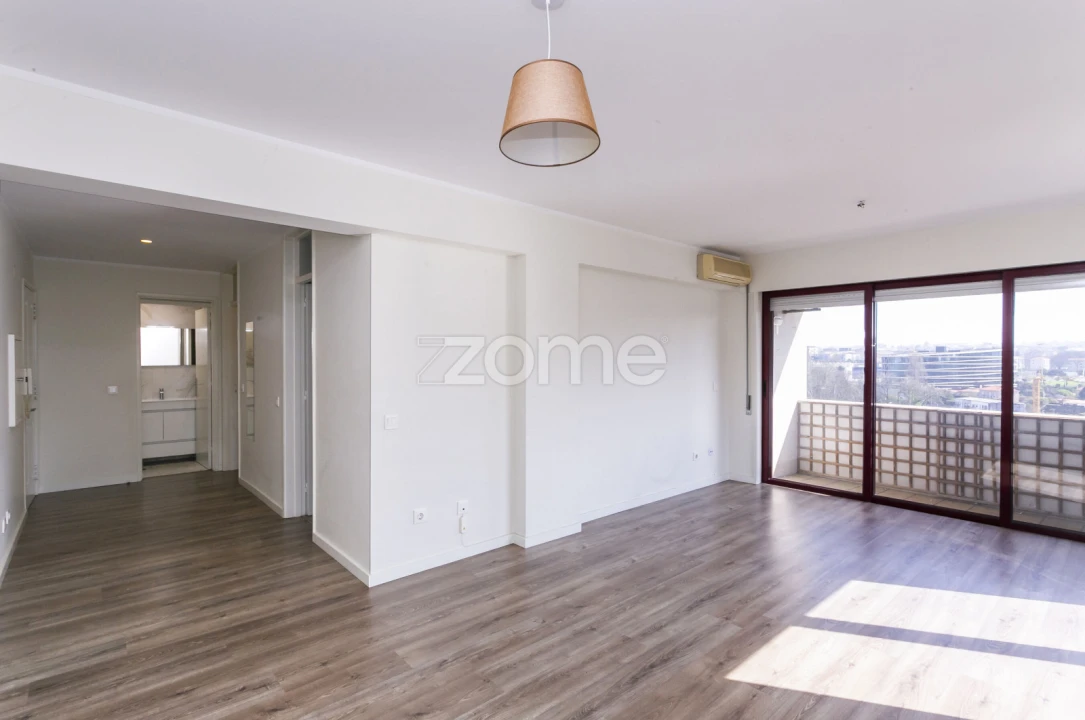 Apartamento T2 para Arrendamento em Ramalde Foto 27
