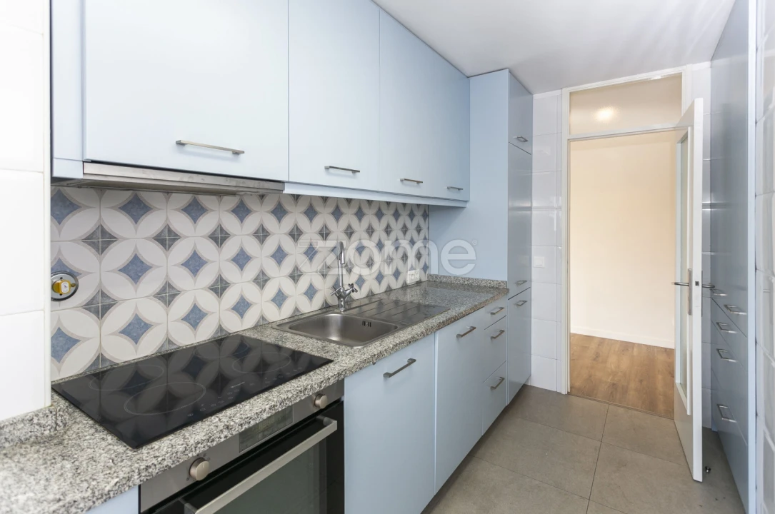 Apartamento T2 para Arrendamento em Ramalde Foto 1