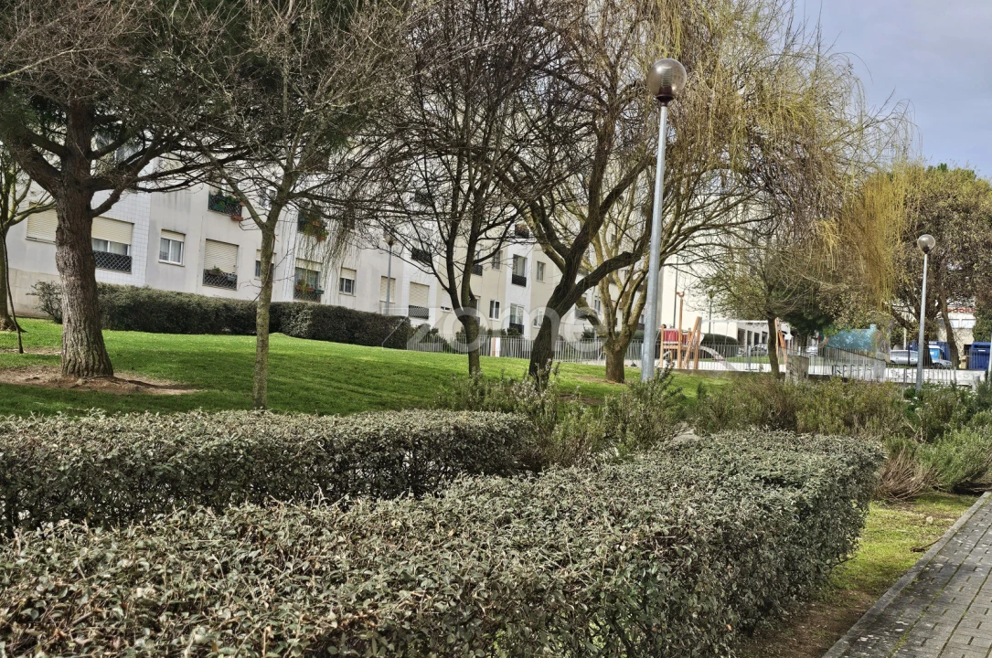 Apartamento T1 para Venda em Carcavelos e Parede Foto 7