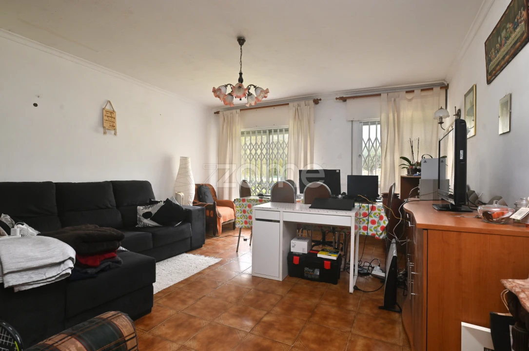 Apartamento T1 para Venda em Carcavelos e Parede Foto 4