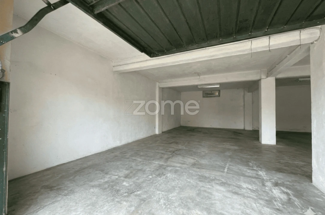 Moradia T4 para Venda em Pontinha e Famões Foto 27