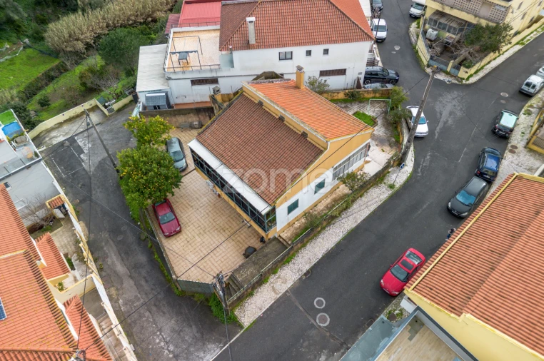 Moradia T4 para Venda em Pontinha e Famões Foto 5