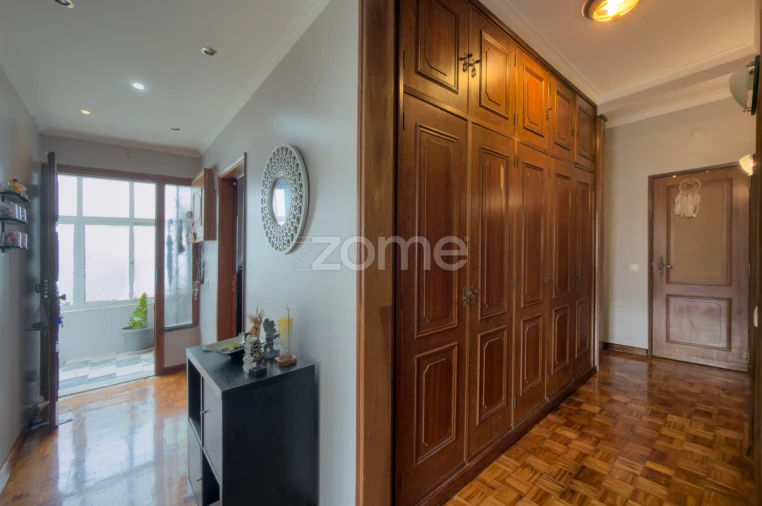 Moradia T4 para Venda em Pontinha e Famões Foto 10