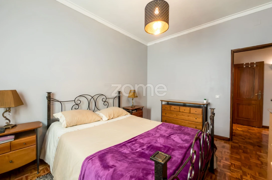 Moradia T4 para Venda em Pontinha e Famões Foto 20