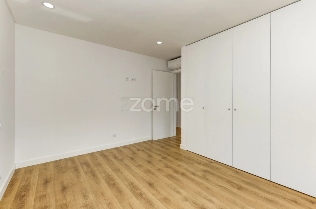 Moradia T2 para Arrendamento em Porto Salvo Foto 22