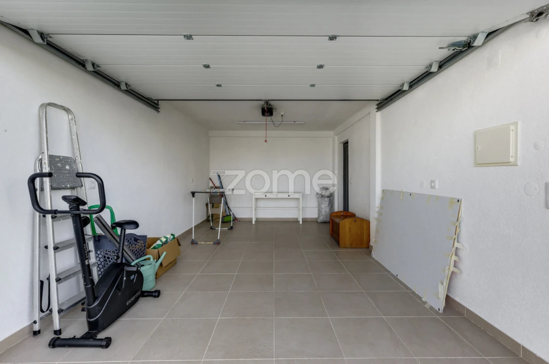 Moradia T2 para Arrendamento em Porto Salvo Foto 29