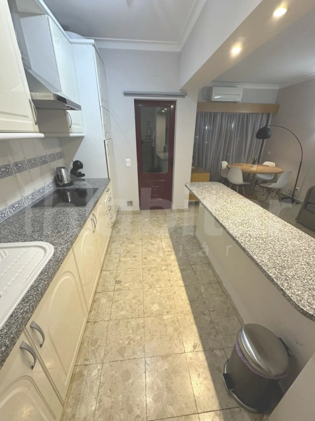 Apartamento T1 para Venda em Portimão Foto 10