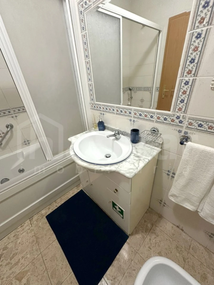 Apartamento T1 para Venda em Portimão Foto 11