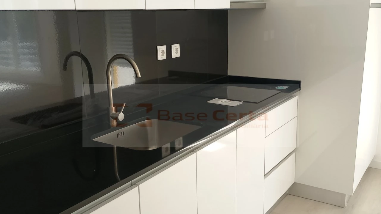 Apartamento T3 para Venda em Vialonga Foto 1