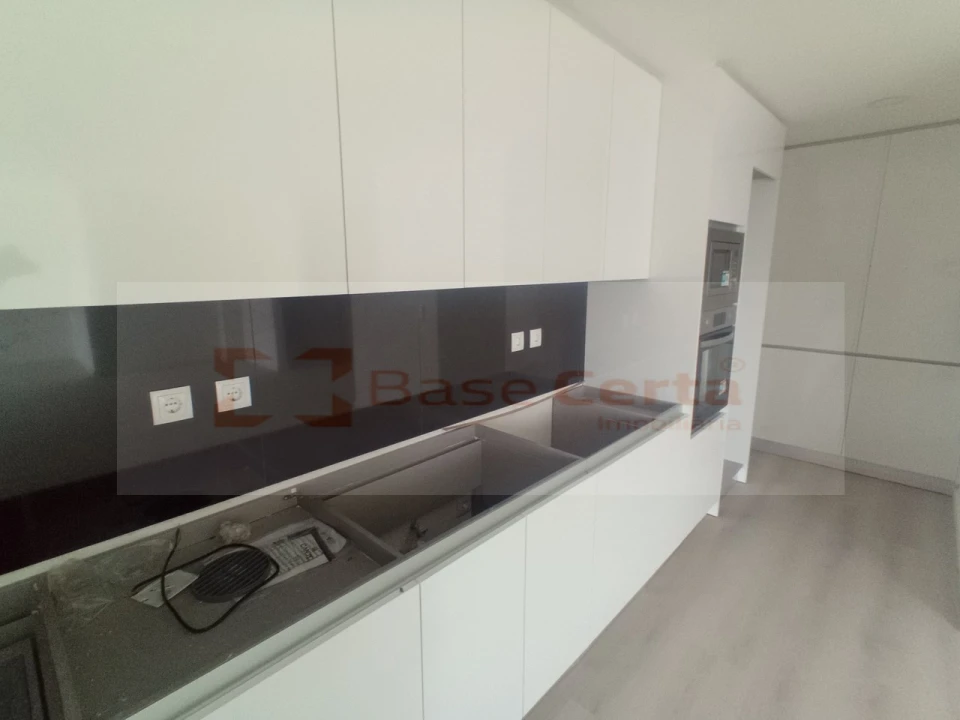 Apartamento T3 para Venda em Vialonga Foto 3