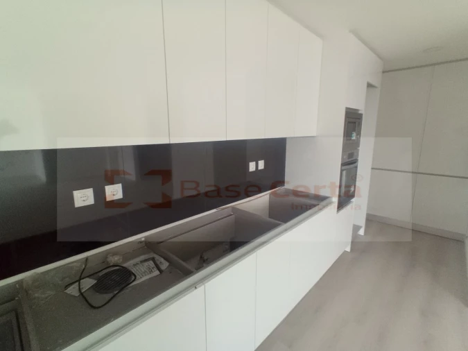 Apartamento T3 para Venda em Vialonga Foto 3