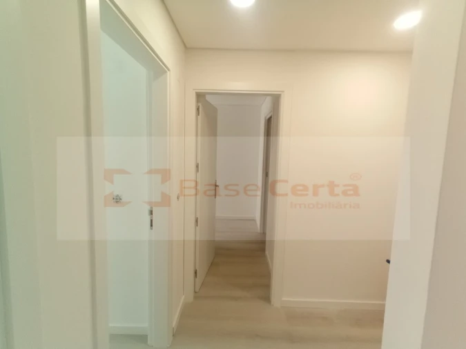 Apartamento T3 para Venda em Vialonga Foto 8