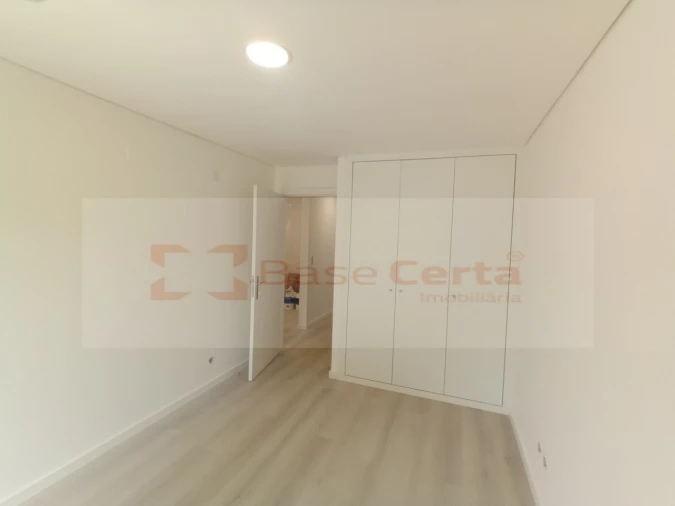 Apartamento T3 para Venda em Vialonga Foto 24