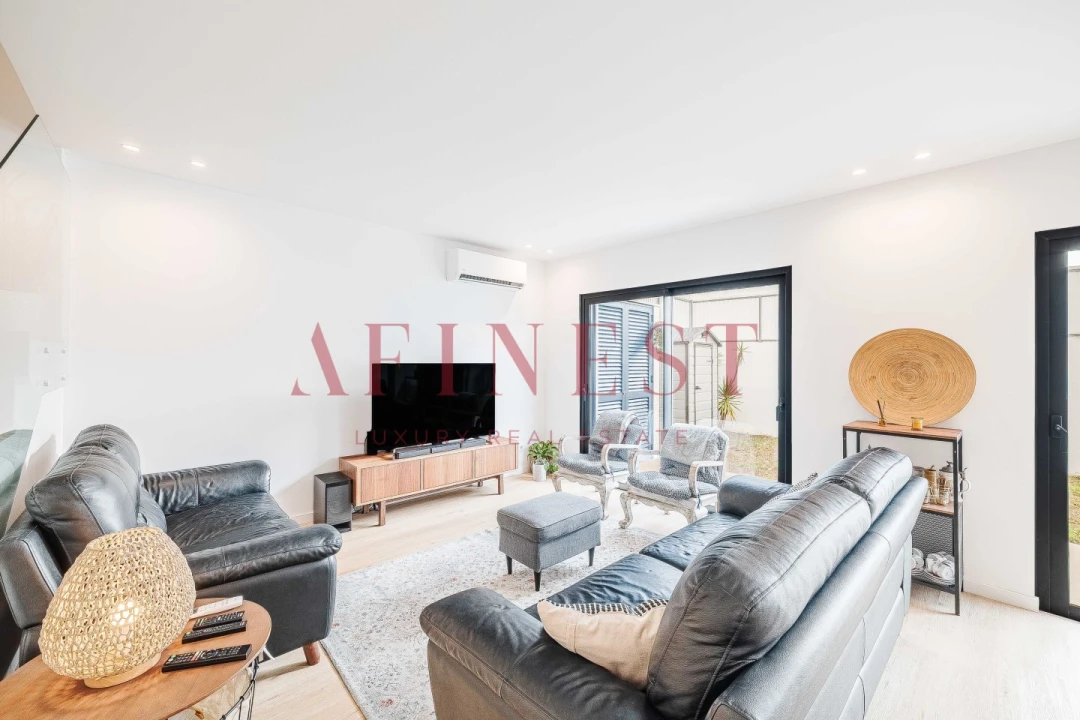 Moradia T4 para Venda em São Domingos de Rana Foto 3