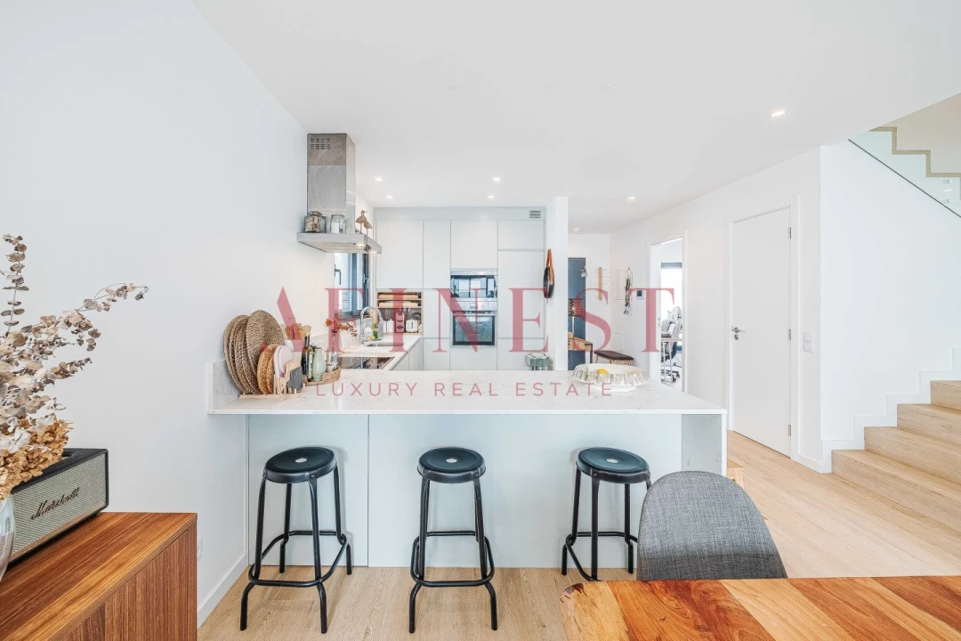 Moradia T4 para Venda em São Domingos de Rana Foto 5