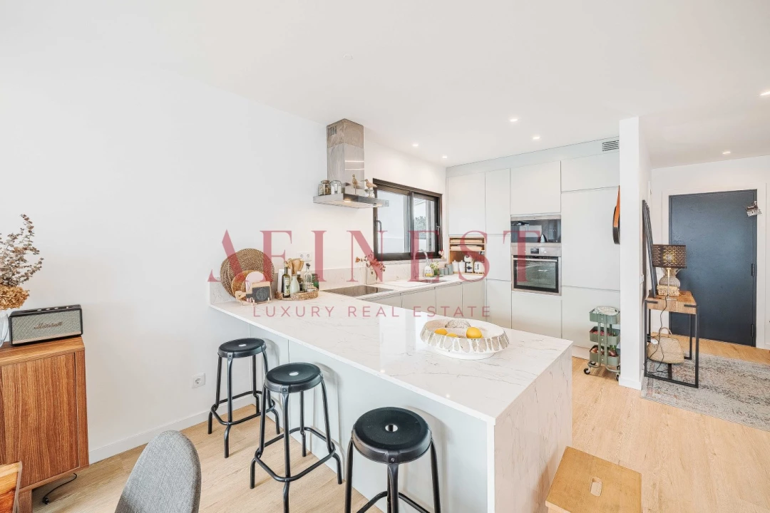 Moradia T4 para Venda em São Domingos de Rana Foto 8