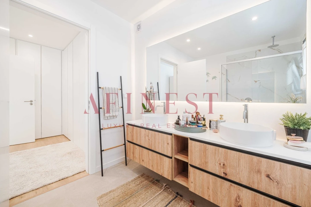 Moradia T4 para Venda em São Domingos de Rana Foto 41