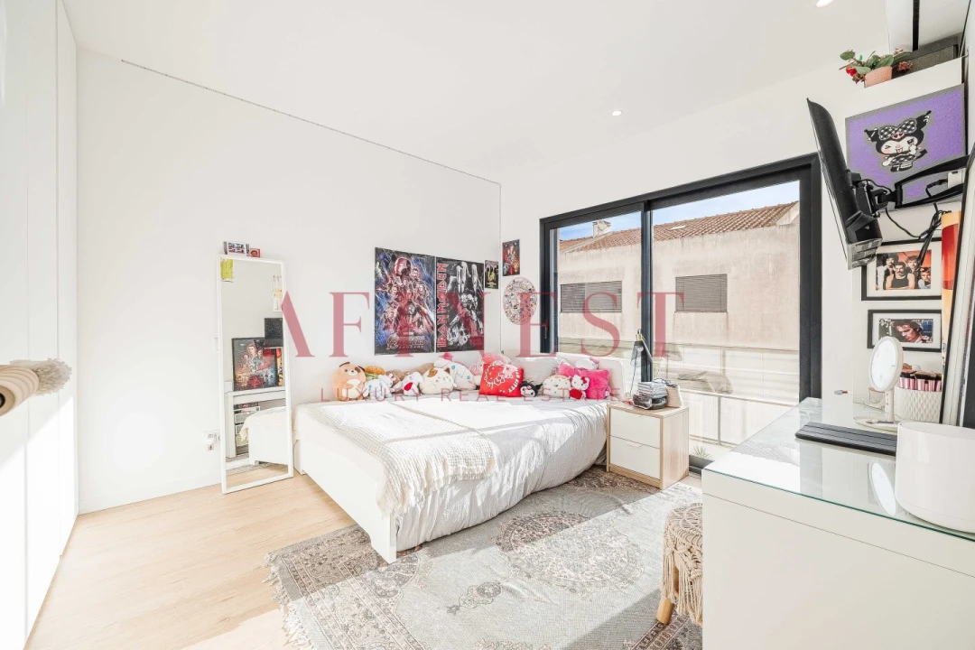 Moradia T4 para Venda em São Domingos de Rana Foto 44