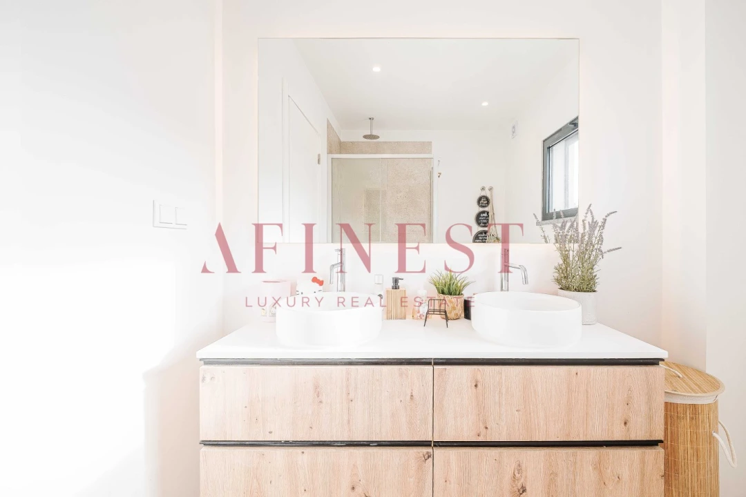 Moradia T4 para Venda em São Domingos de Rana Foto 52