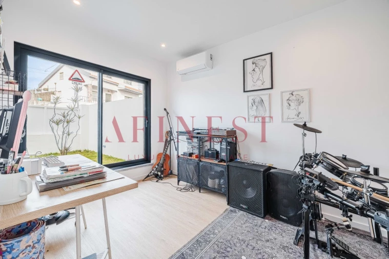 Moradia T4 para Venda em São Domingos de Rana Foto 20